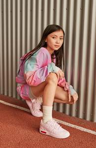 Sporty pastel