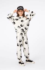 Yin yang all over