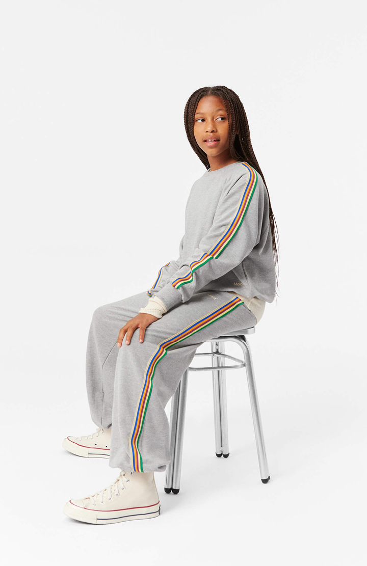 youth_girl_aw24_7.jpg?width=490