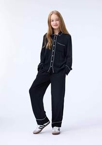 Cosy Black