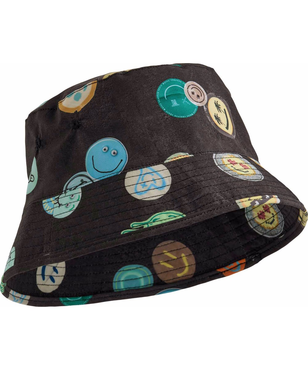 Niks - Smile All Over - Svart buckethatt med smileys för barn i återvunnen nylon med UV-skydd 50+.