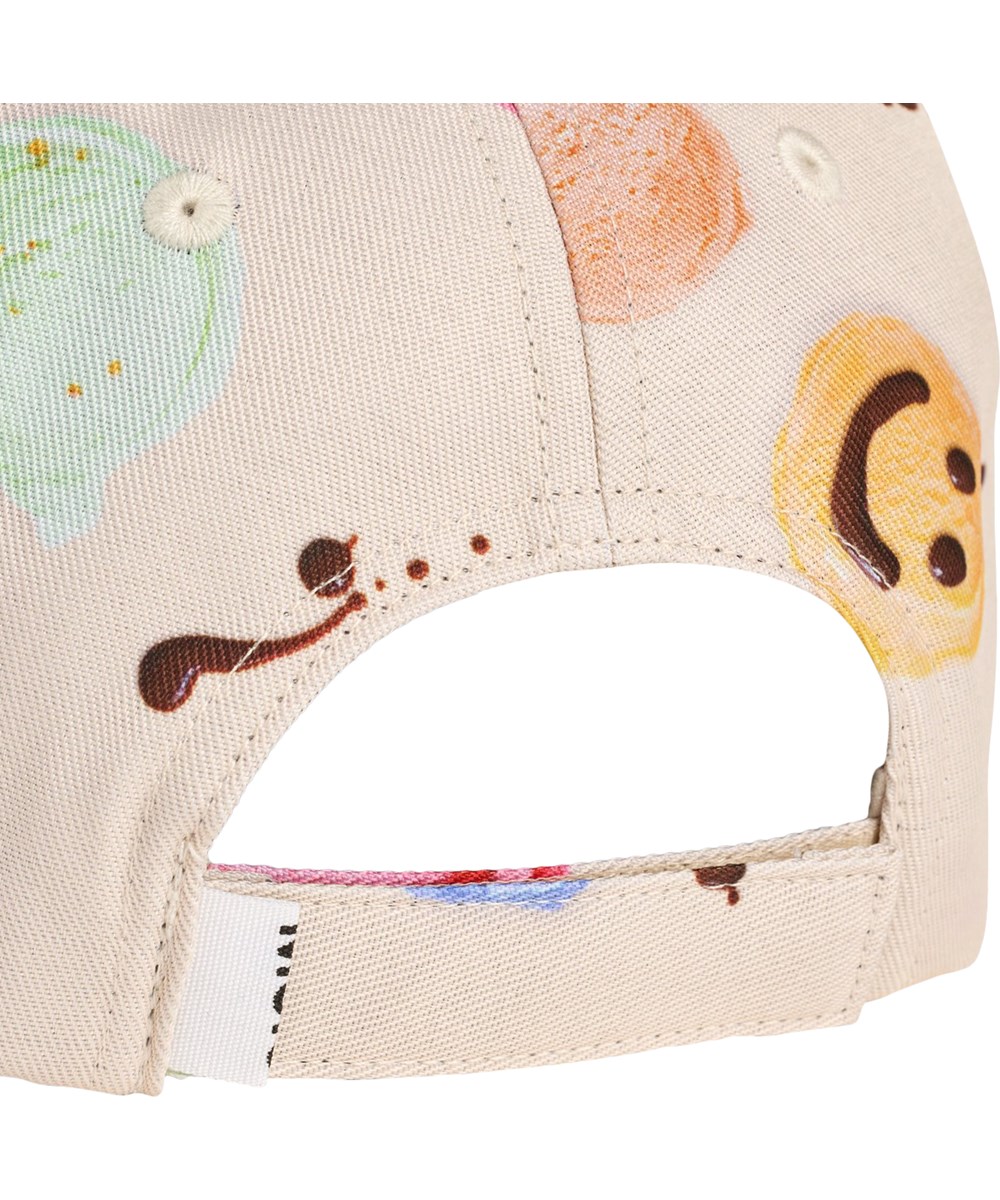 Shade - Smile Scoops - Gräddfärgad keps med glassmotiv för barn.