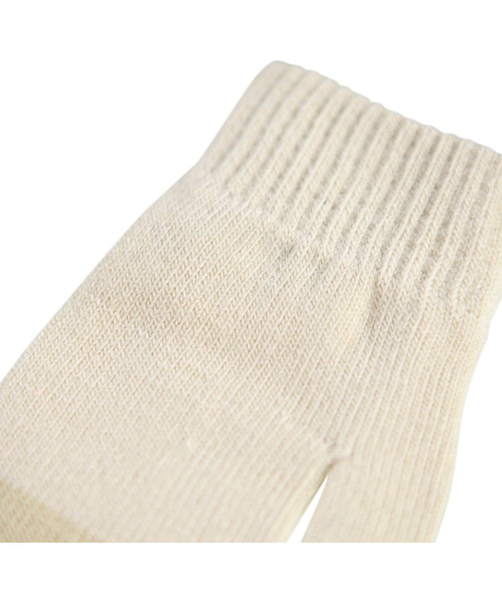 Kenny - White Noise - 2-pack stickade vantar för barn i off-white och beige.