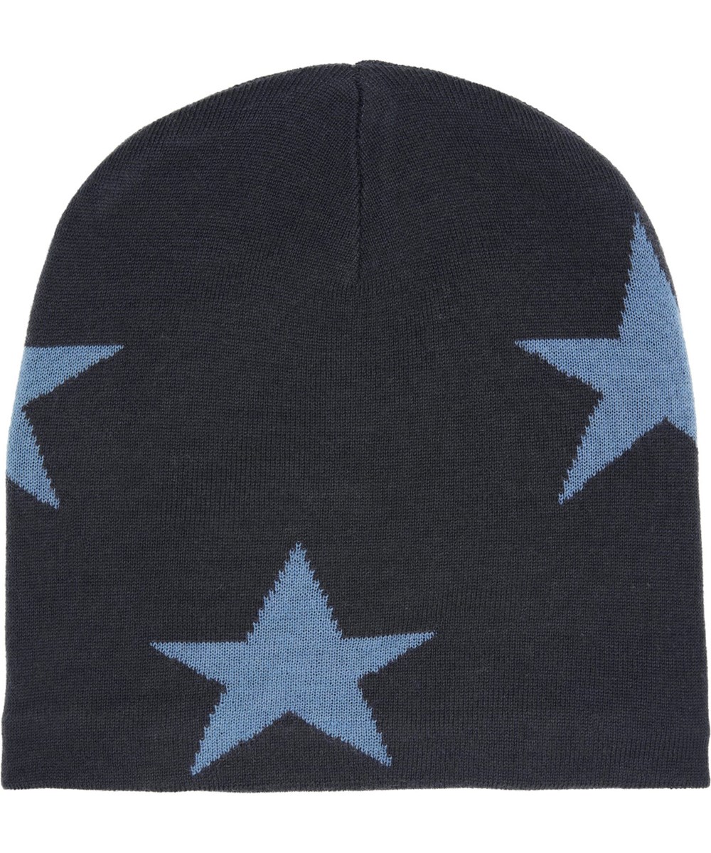 Colder - Dark Night - Donkerblauwe gebreide muts met een blauw sterrenpatroon gemaakt van een zachte wolmix.