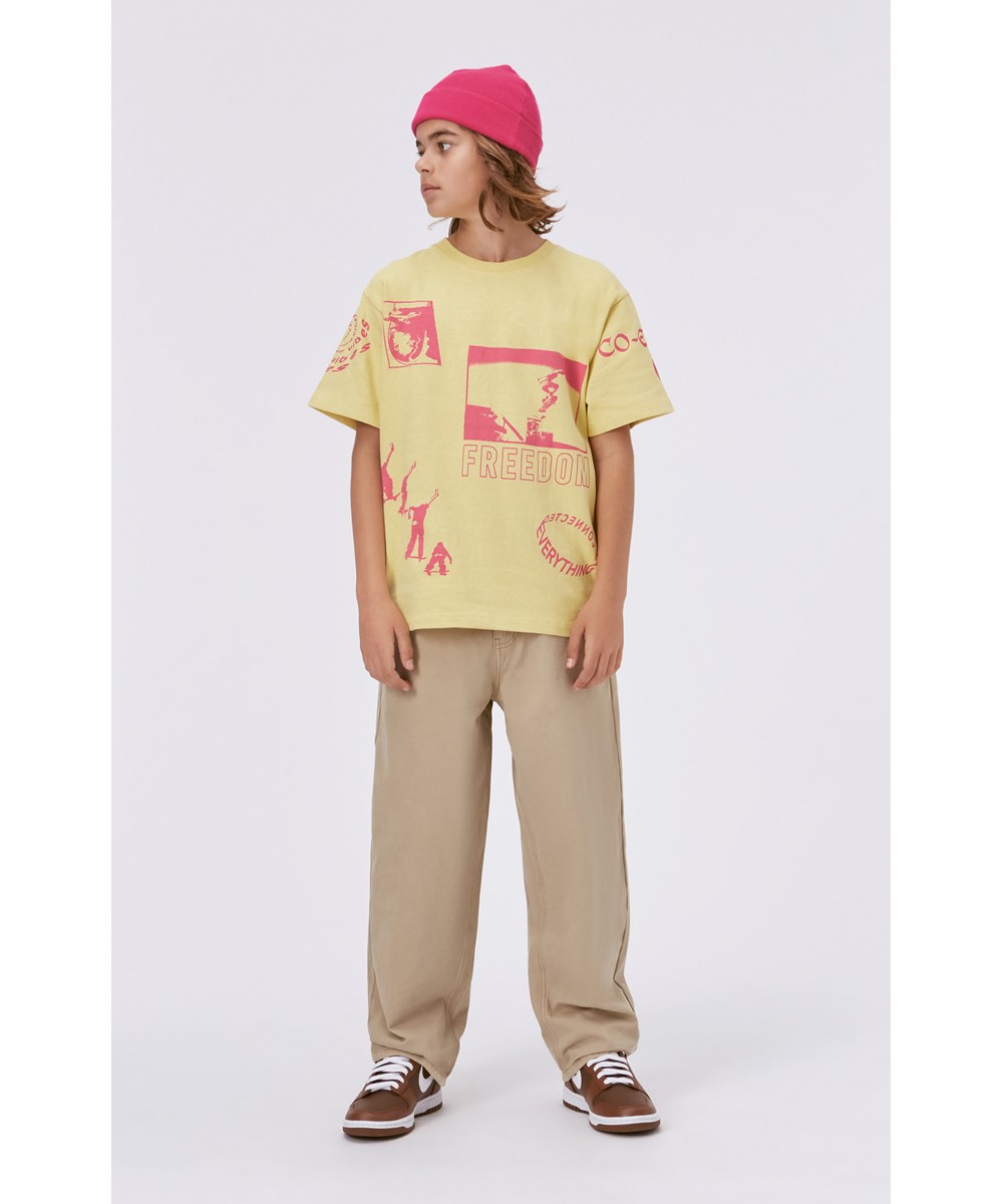 Keilo - Pink Magic - Roze muts met omslag en graffiti