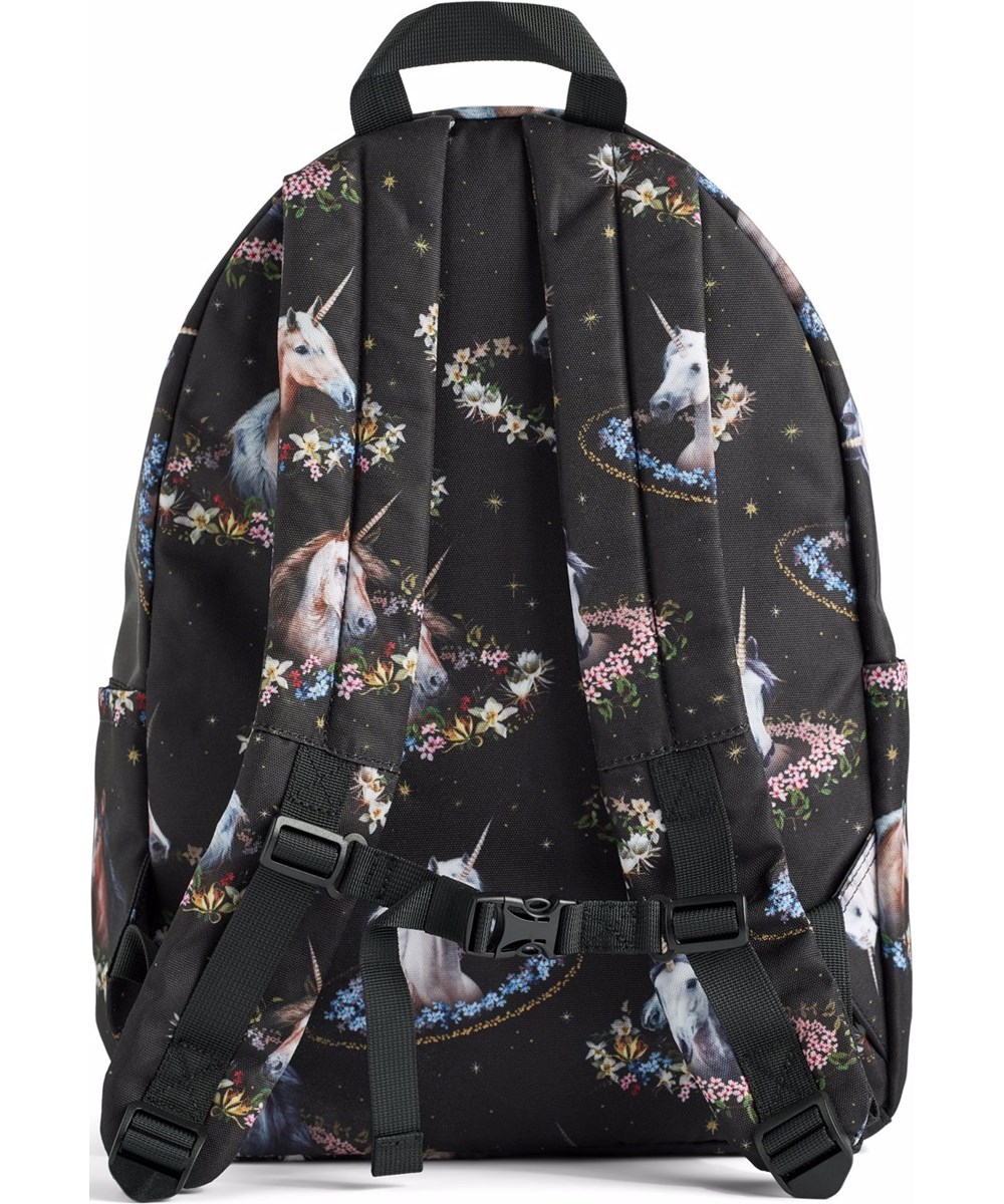 Backpack Mio - Magical Galaxies - Zwarte rugzak voor kinderen met een eenhoorn- en bloemenprint.