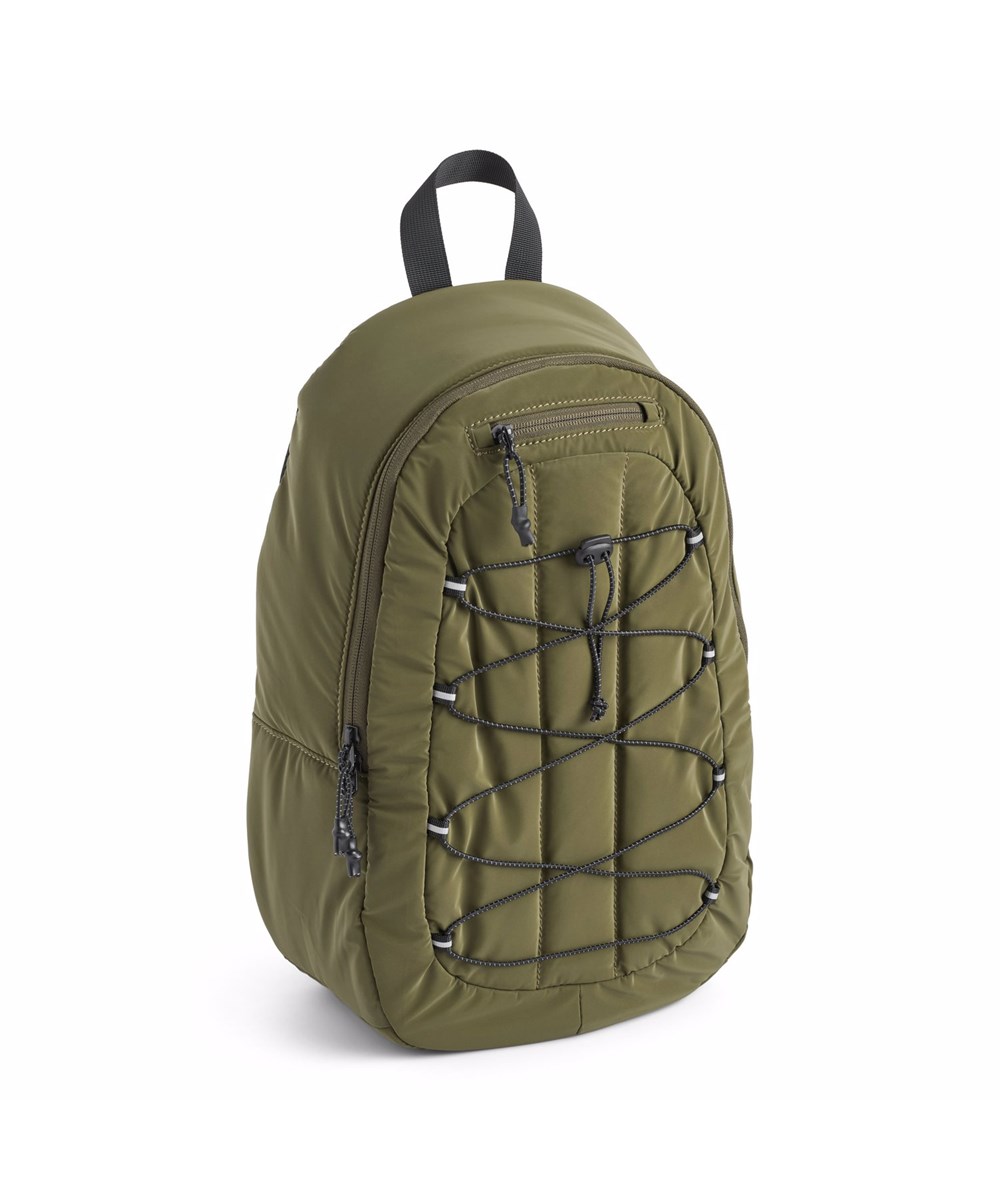 Backpack Stone - Vegetation - Groen sportieve rugzak met een ruim hoofdvak, een ritsvak en zwarte elastische koorden die extra opbergmogelijkheden aan de voorkant bieden.