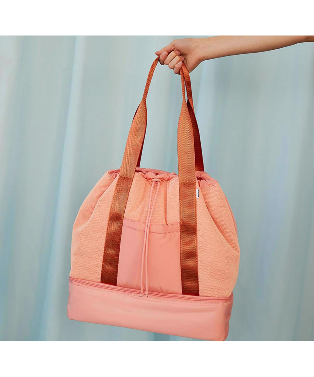Sports Bag - Warm Coral - Praktische koraalkleurige sporttas met plaats voor schoenen