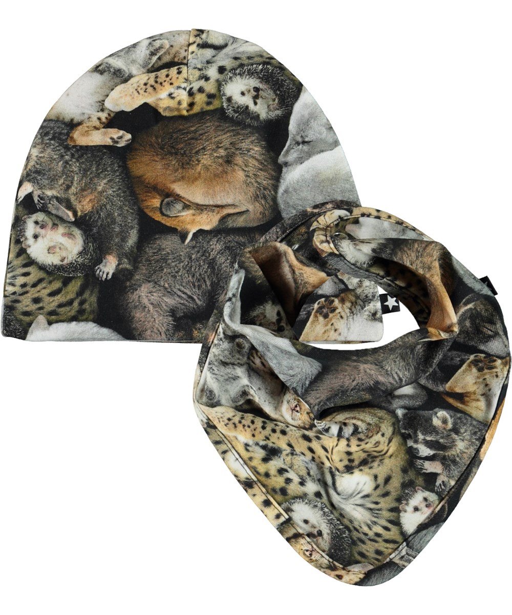 Ned Hat and Bib Set - Hibernation - Organic baby hat and bib with animal print 