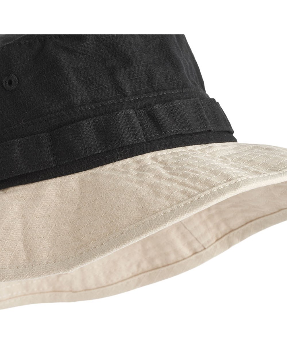 Safir - Black Noise - Cool two-tone bucket hat in black and beige for children.