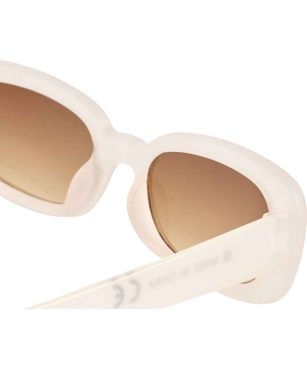 Selah - Whitecap - Oval sunglasses for children with UV protection.