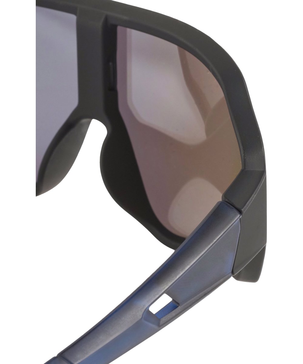 Shades - Oceanica - Black and blue, sporty sunglasses for children with UV protection.