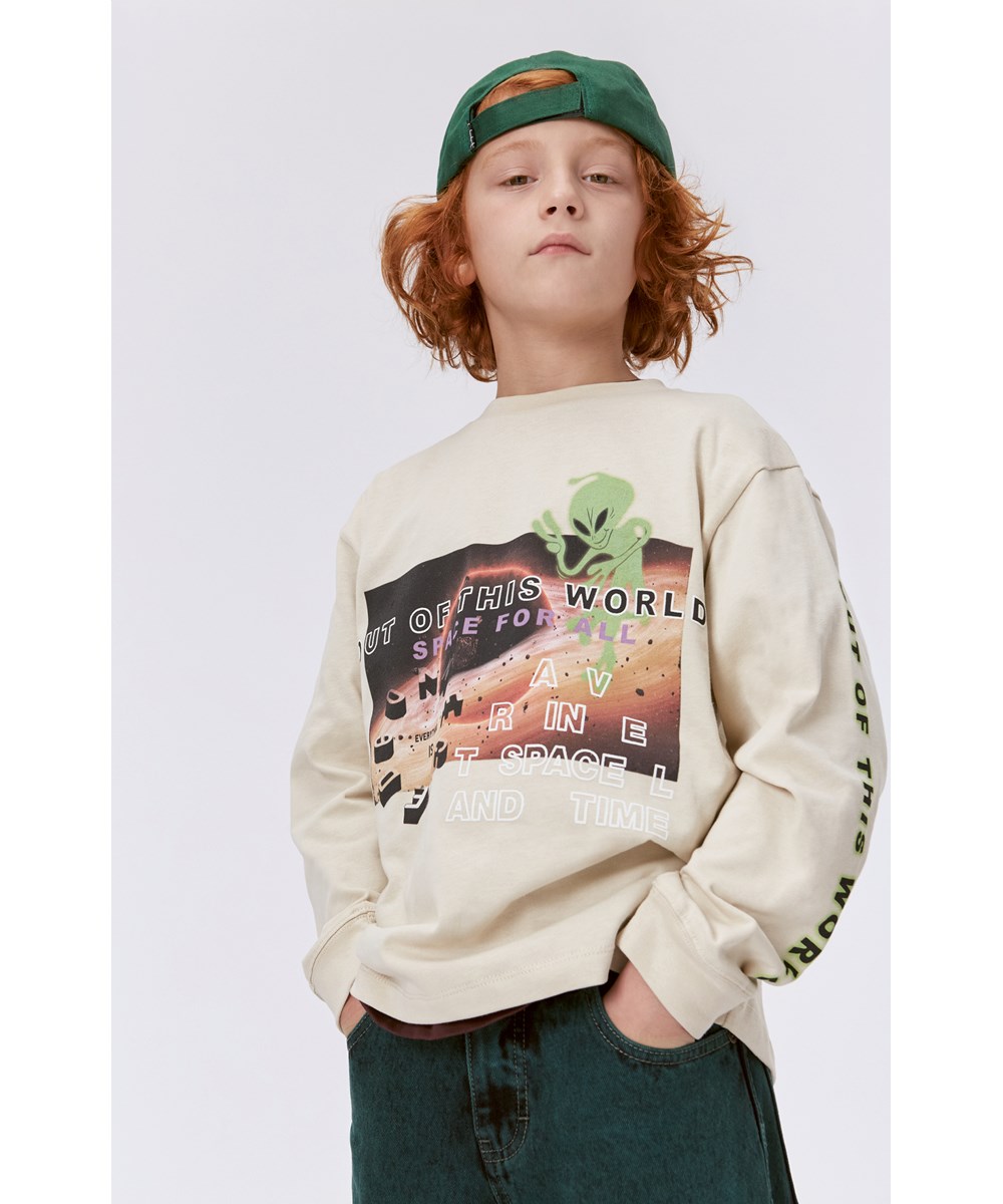 Skill - Fantasy Forest - Classic baseball cap in green with purple peace embroidery