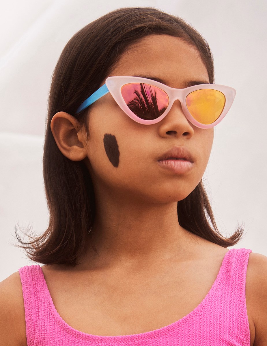 Sola - Hibiscus - Pink cat-eye sunglasses with mirrored lenses