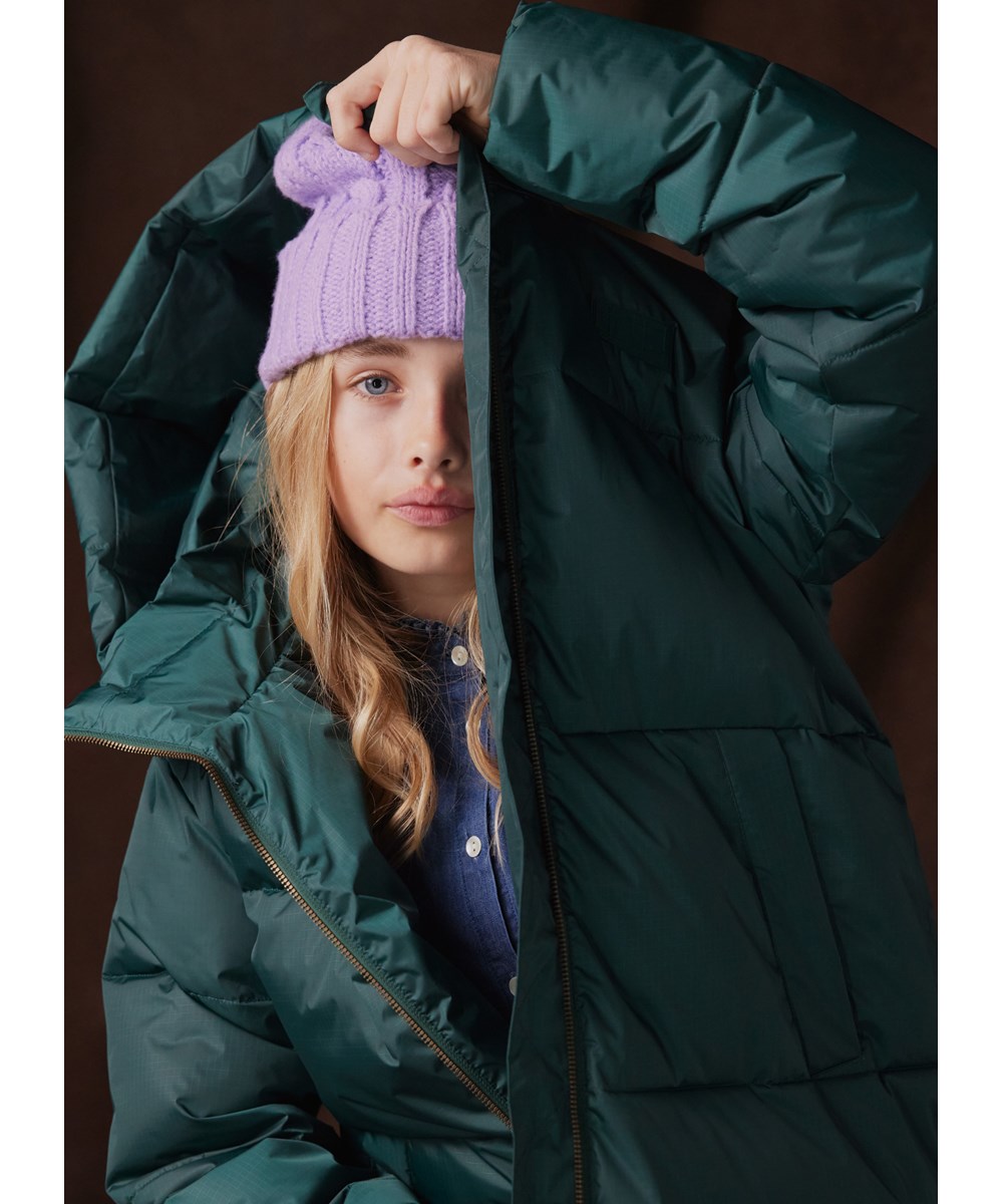 Kaisha - Viola - Purple cable-knit beanie with roll up.