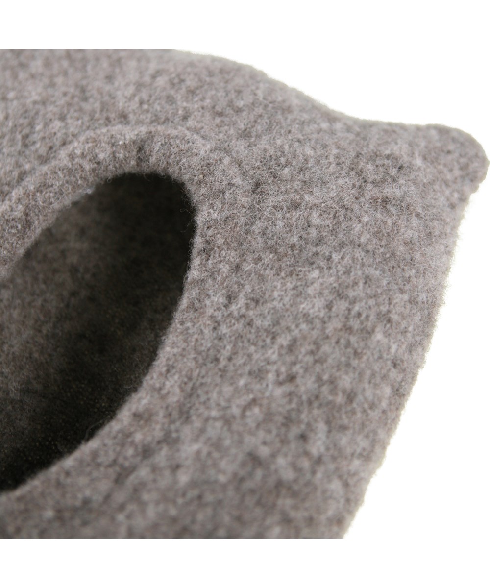 Kallan - Echo - Brown balaclava for children in a wool blend with cute ears.