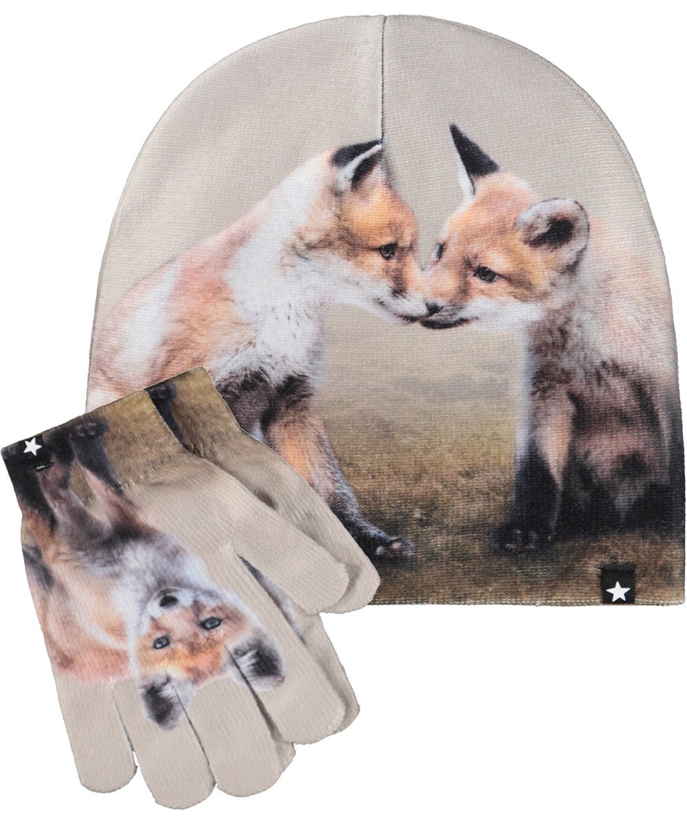 Kaya - Fox Cubs - Beige set for children with a beanie and finger gloves with a fox cubs print.