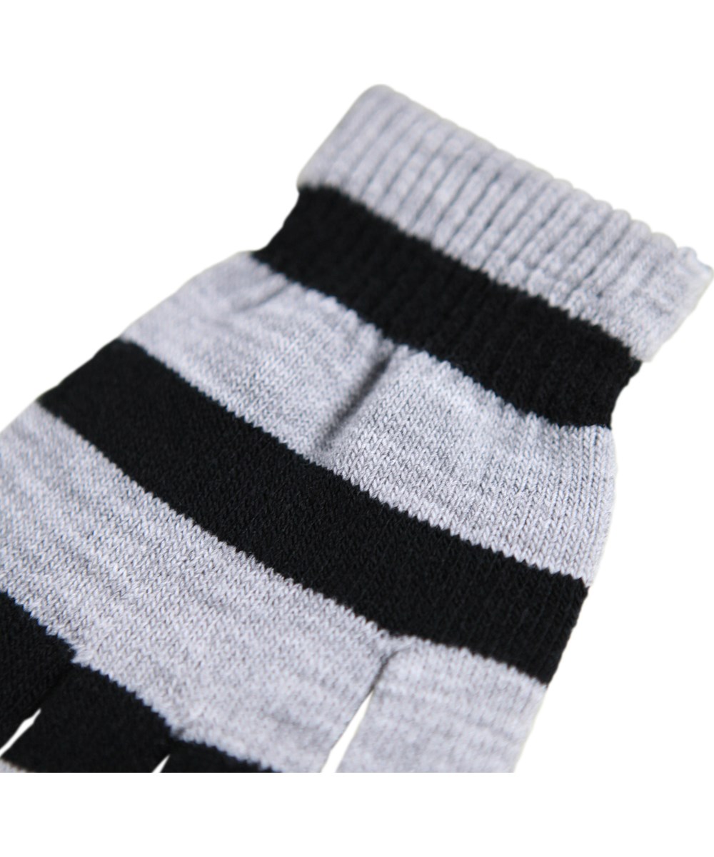 Kei - Dark Cocoa - 2-pack of knitted gloves in gray, black and gray shades for children.