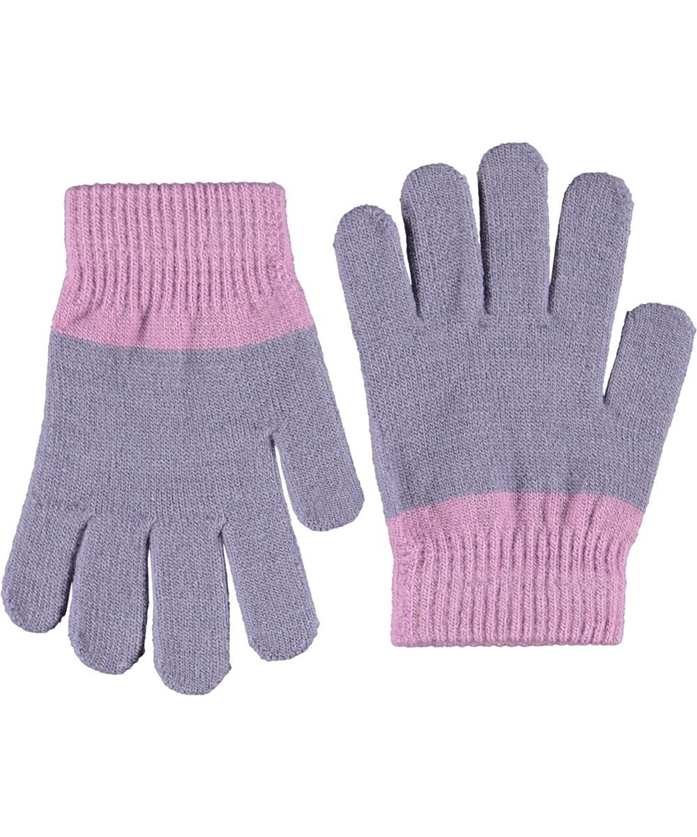 Kei - Daybreak - 2-pack of knitted gloves for children. One in shades of purple and the other in grey and red stripes.