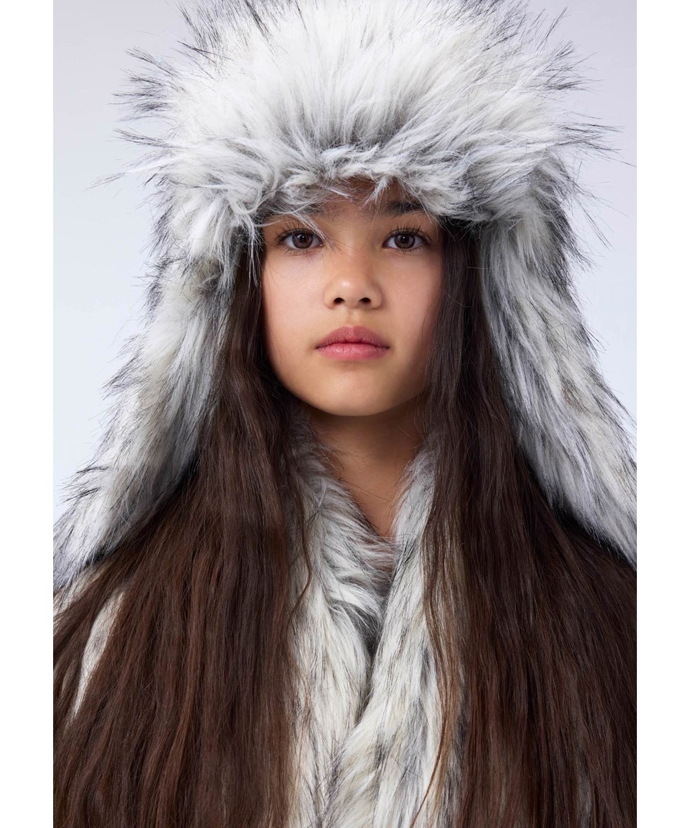 Kira - Greyish - Grey hat in fake-fur style for children.