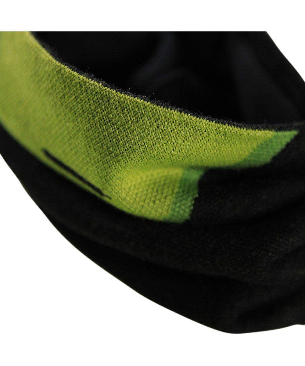 Kleo - Alien Face - Black beanie and infinity scarf for children in a wool blend with alien motif.