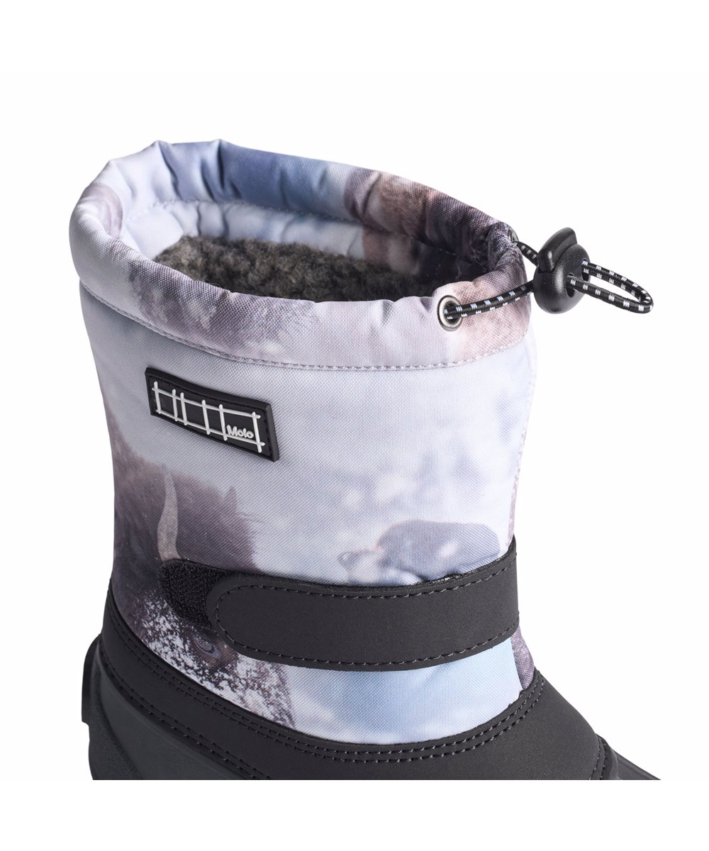 Driven - Bison - Praktische Winterstiefel für Kinder mit einem Bison-Druck und einer robusten und rutschfesten schwarzen Sohle.