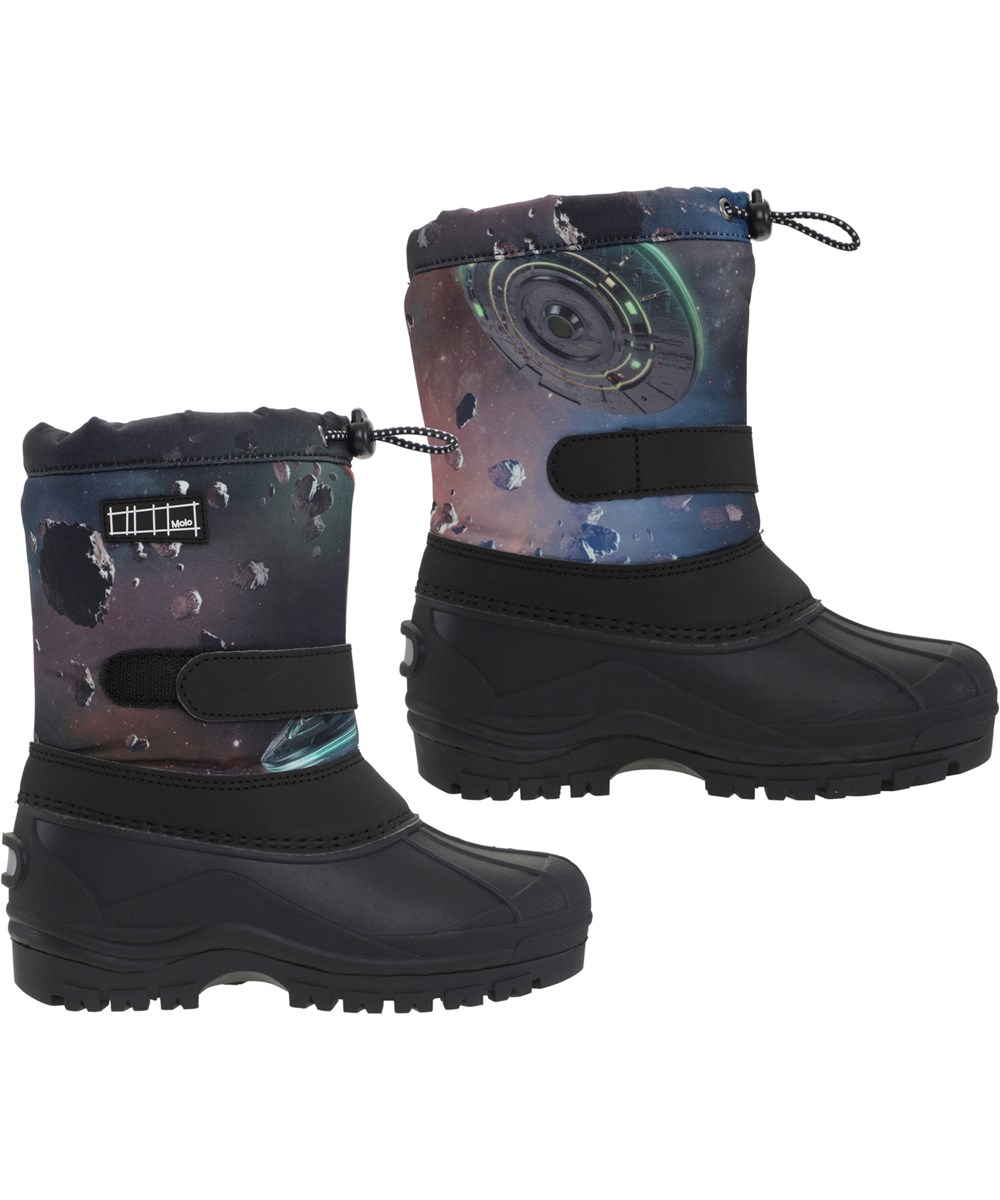 Driven - Space Journey - Recycelte Winterstiefel mit Planetendruck