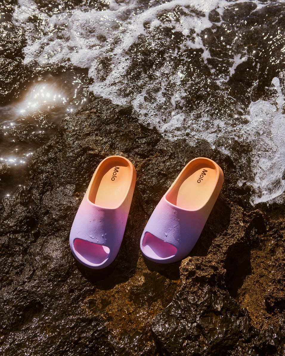 Zion - Summer Fade - Wasserabweisende Badeslipper in Lila und Orange für Kinder.