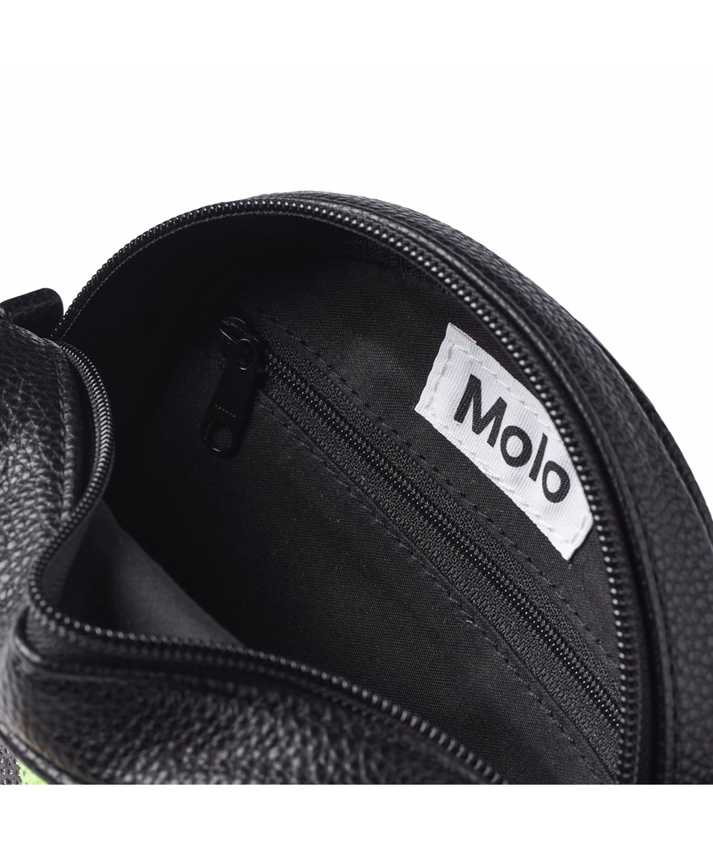 Alien Bag - Fluo Green - Spaßige Alien-Tasche für Kinder in Schwarz mit einem glücklichen grünen Pailletten-Alien auf der Vorderseite.