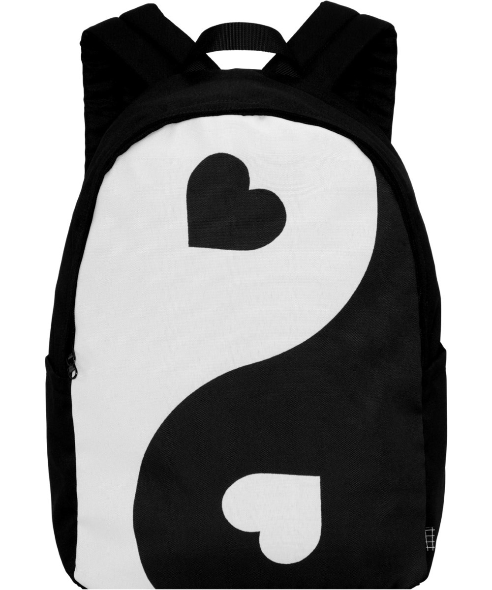 Backpack Solo - Yin Yang - Schwarzer Rucksack mit weißem Yin- und Yang-Motiv auf der Vorderseite.