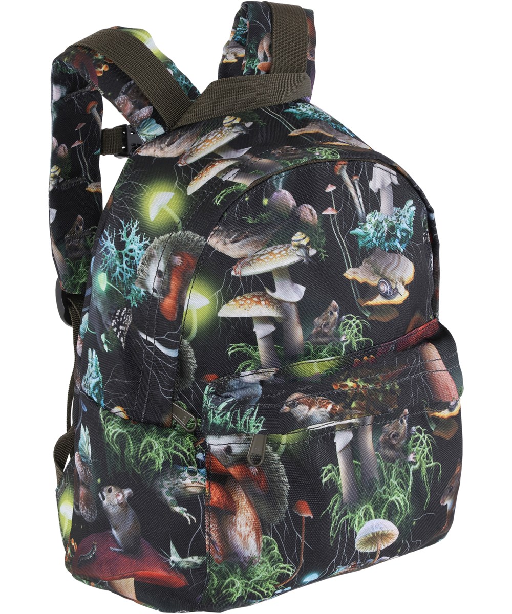 Backpack - Fungi Life - Rummelig rygsæk i sort med dyr og forskellige svampe
