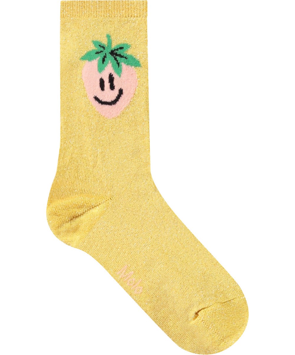 Nomi 4-pack - Warm Coral - 4-pack of socks in pink and yellow shades with strawberry print for children.