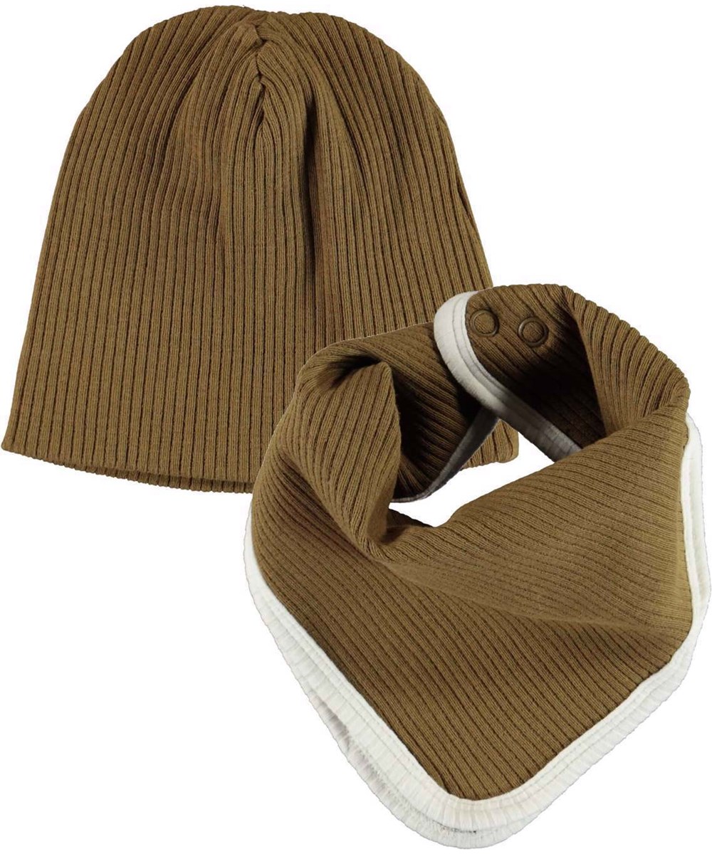 Neci hat and bib set - Oak - Babyhue og hagesmæk i grønbrun