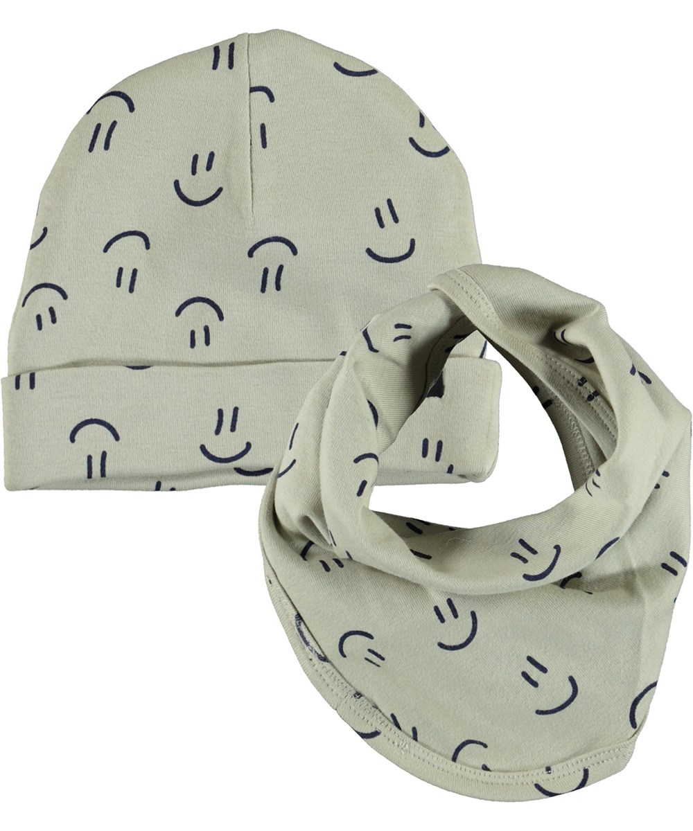Noe Hat and Bib Set - Happy Graphic - Økologisk lysegrå hue og hagesmæk med smiley's