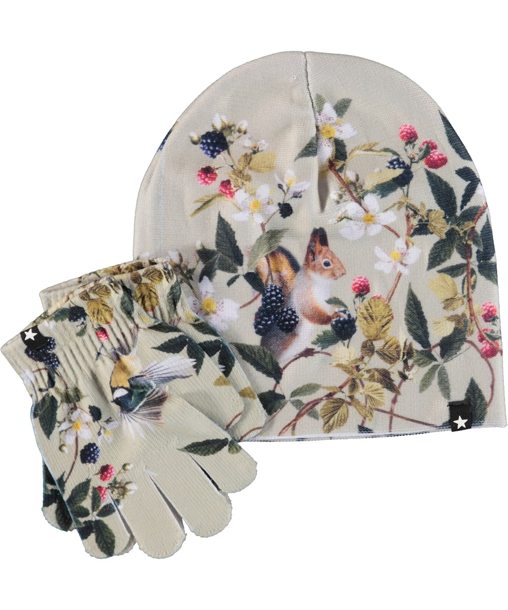 Kaya - In The Forest - Hue og handsker med print af bær og blomster