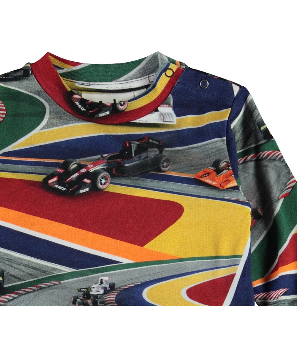 Eloy - Full Speed - Økologisk baby bluse med racerbiler