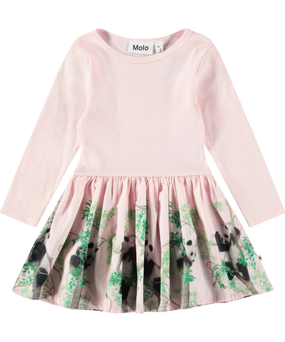Candi - Cuteness - Långärmad klänning för baby i ekologisk bomull. Klänningen är rosa med pandamönster.