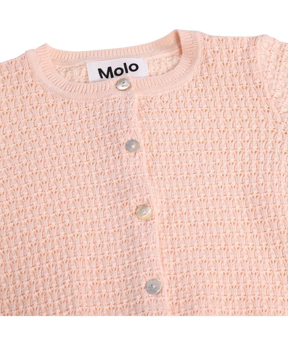 Goldie - Cloud Pink - Rosa stickad kofta för de små i ekologisk bomull