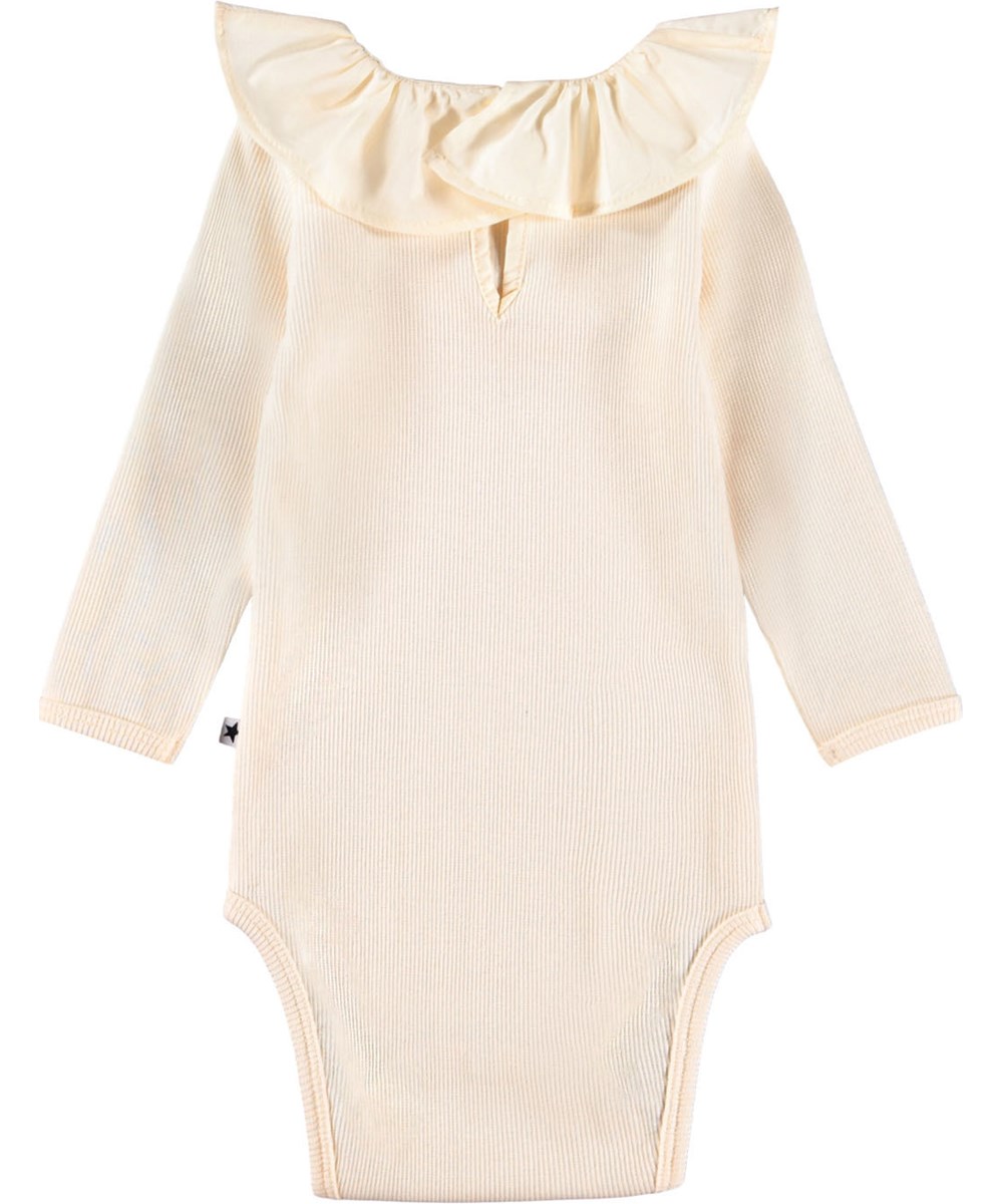 Faye - Buttercream - Cream-coloured long-sleeved bodysuit for the little ones made of ribbed organic cotton with a large collar.