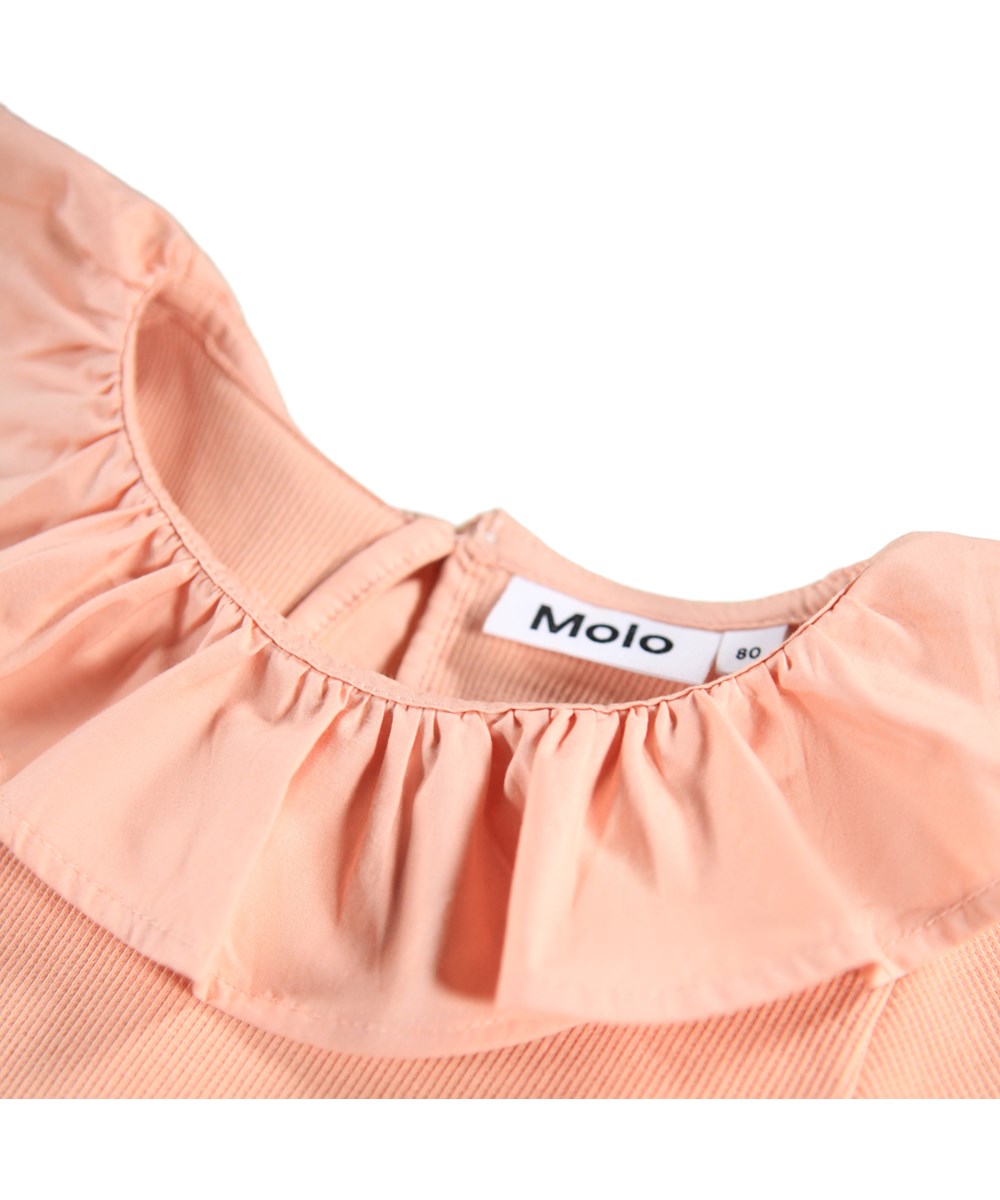 Crystala - Rose Cloud - Rose poplin dress for the little ones made of organic cotton. The top is in rib jersey and the collar and skirt in poplin.