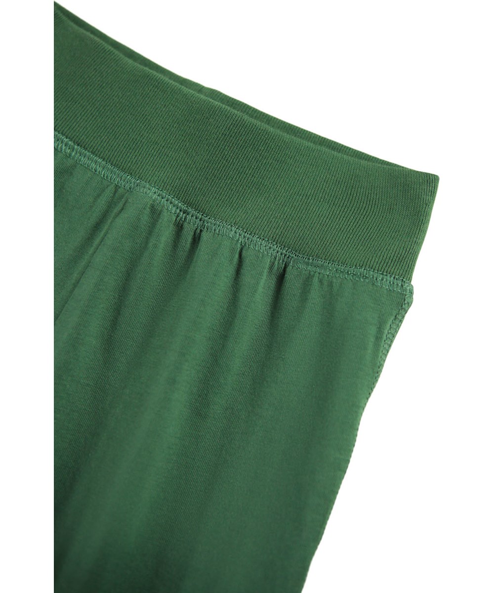 Sammy - Pine Tree - Groene broek voor de kleintjes gemaakt van biologisch katoen.