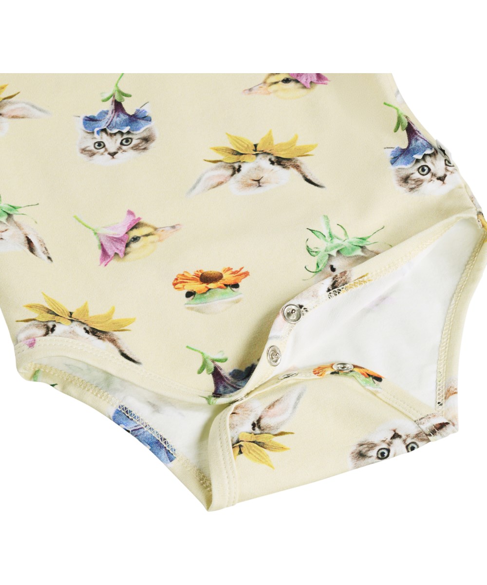 Foss - Floral Fun Baby - Gelber, langärmeliger Body für die Kleinen aus Bio-Baumwolle mit Tiermuster