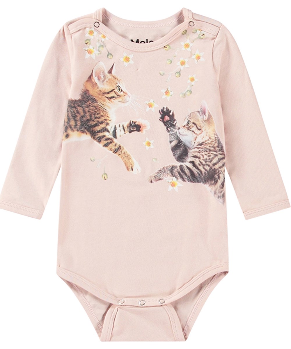Foss - Jumping Kittens - Pulverfarbener Langarm-Body aus Öko-Baumwolle mit Kätzchen-Print.