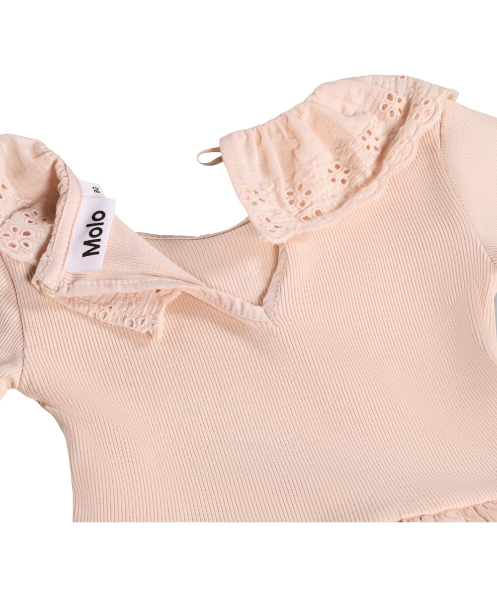 Crystala - Petal Blush - Roze jurk voor de kleintjes gemaakt van biologisch katoen met een kraag en borduurwerk