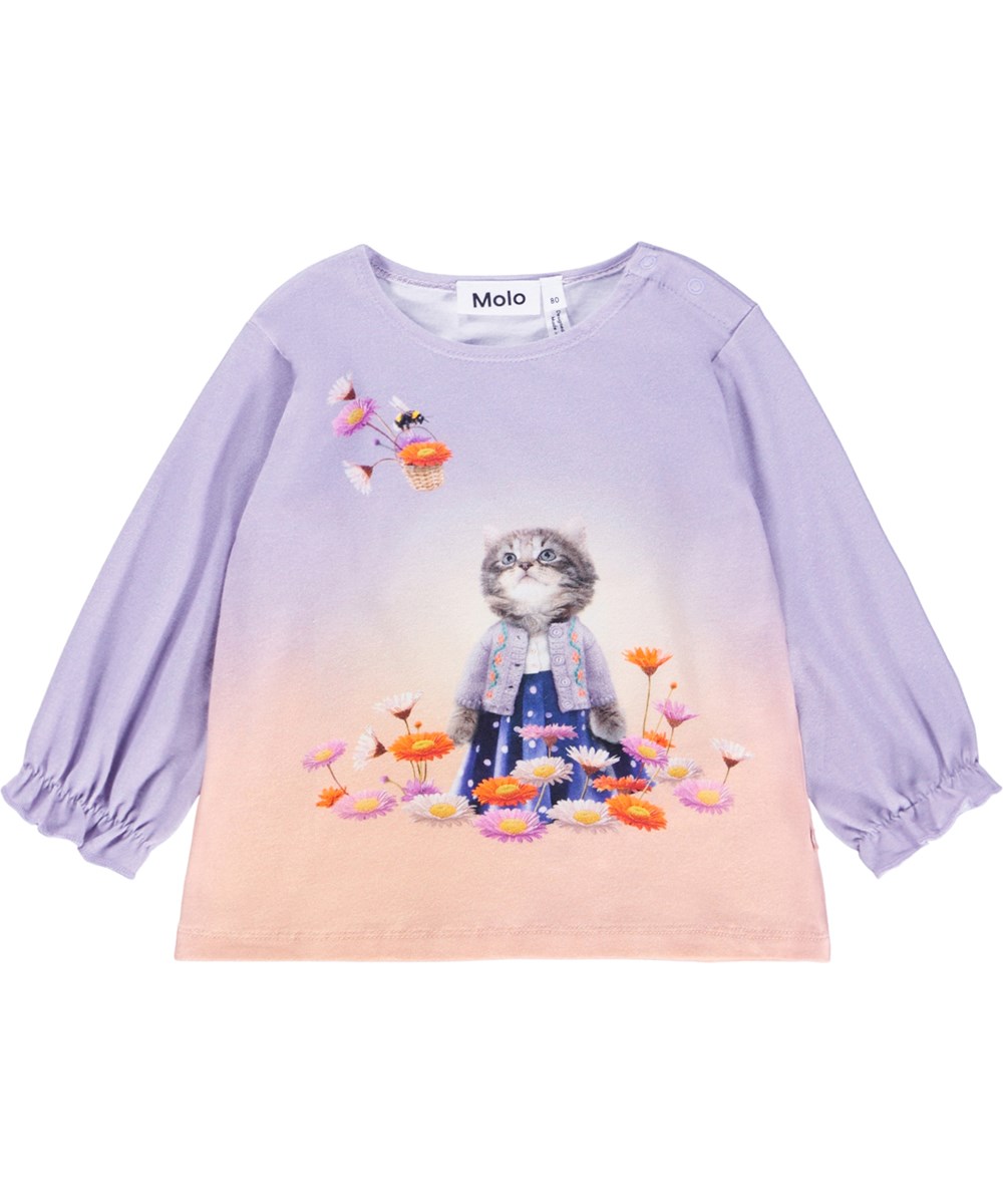 Elina - Dressy Kitten - Lichtpaarse en roze longsleeve voor de kleintjes gemaakt van biologisch katoen met een print van een kat en bloemen.