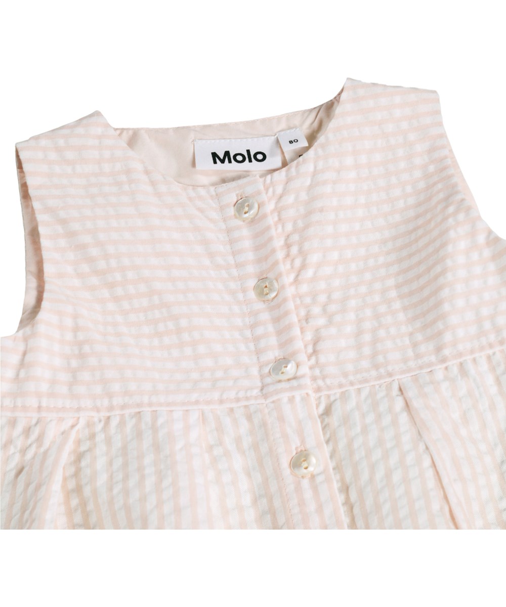 Freja - Cloud Pink Stripe - Lyserød babyheldragt med striber og lange ben i økologisk bomuld