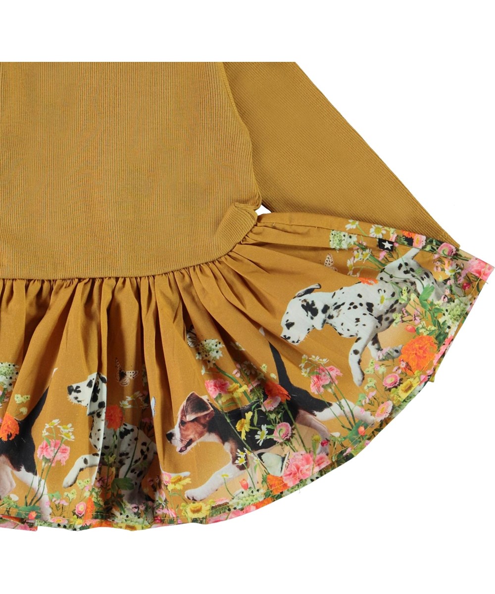 Candi - Run Wild_Baby - Gul baby kjole med rib og hunde print