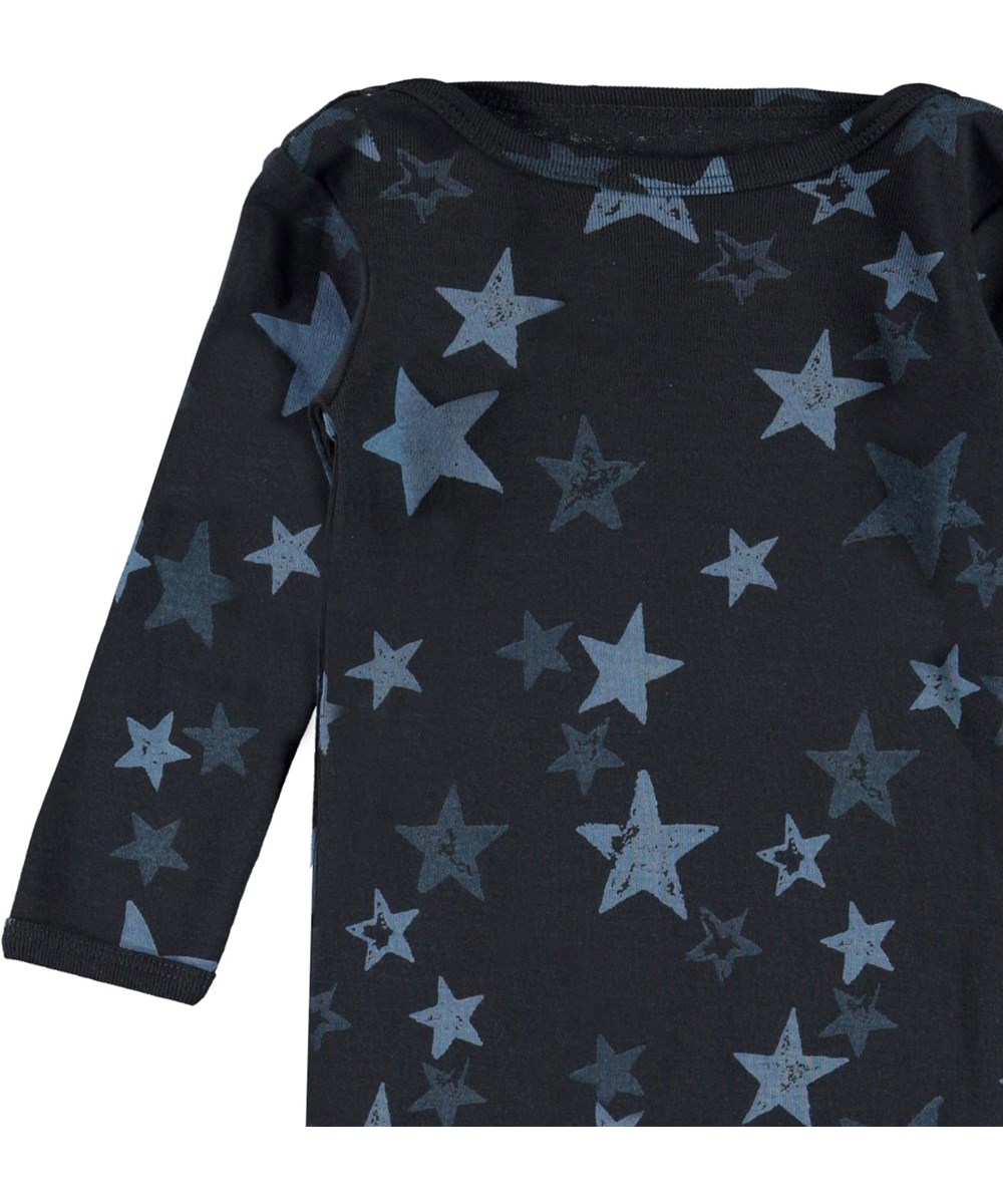 Fenez - Stars - Ekologisk mörkblå body med långa ben och stjärnor