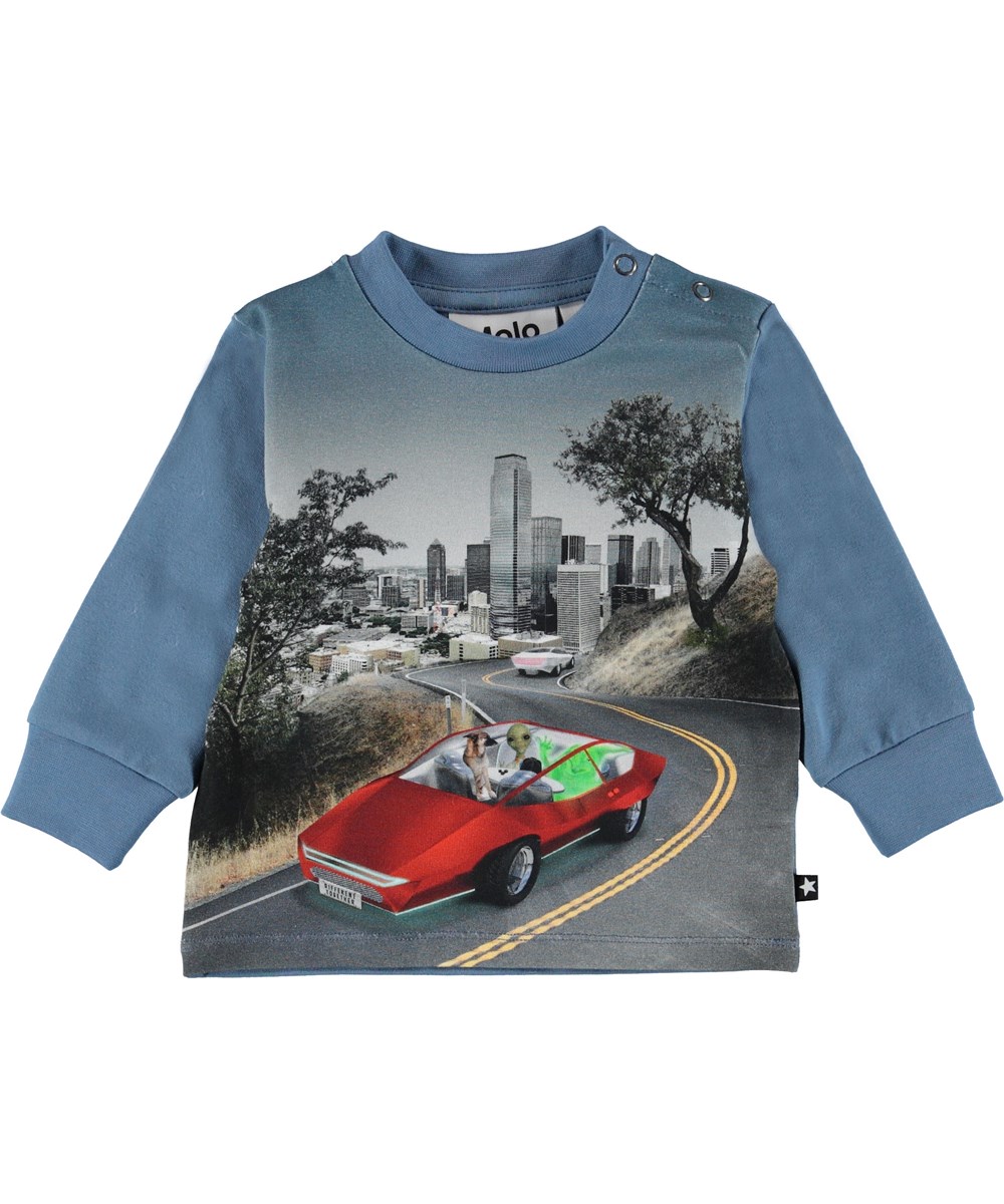 Eloy - Self-Driving Car Baby - Baby blus med bil och spöke.