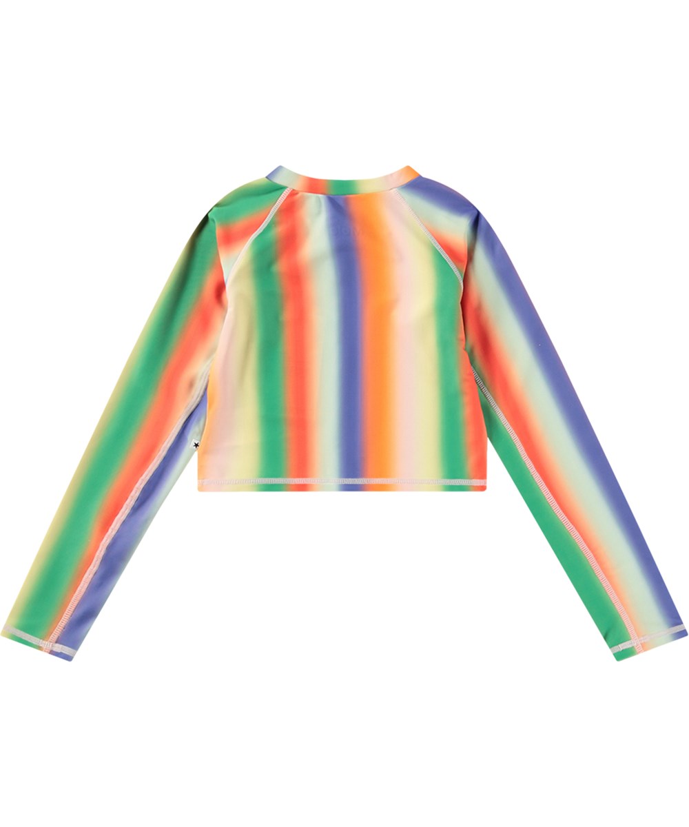 Nellie - Rainbow Light - Regenbogenfarbener Langarm-Rashguard für Kinder aus recyceltem Polyester mit UV-Schutz 50+.